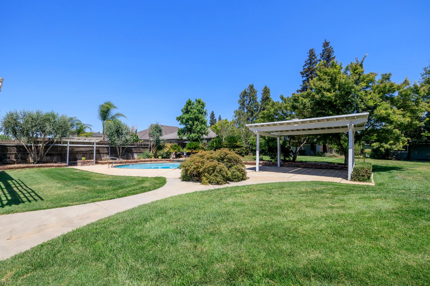 Detail Gallery Image 54 of 68 For 3128 Esta Ave, Modesto,  CA 95355 - 3 Beds | 3 Baths