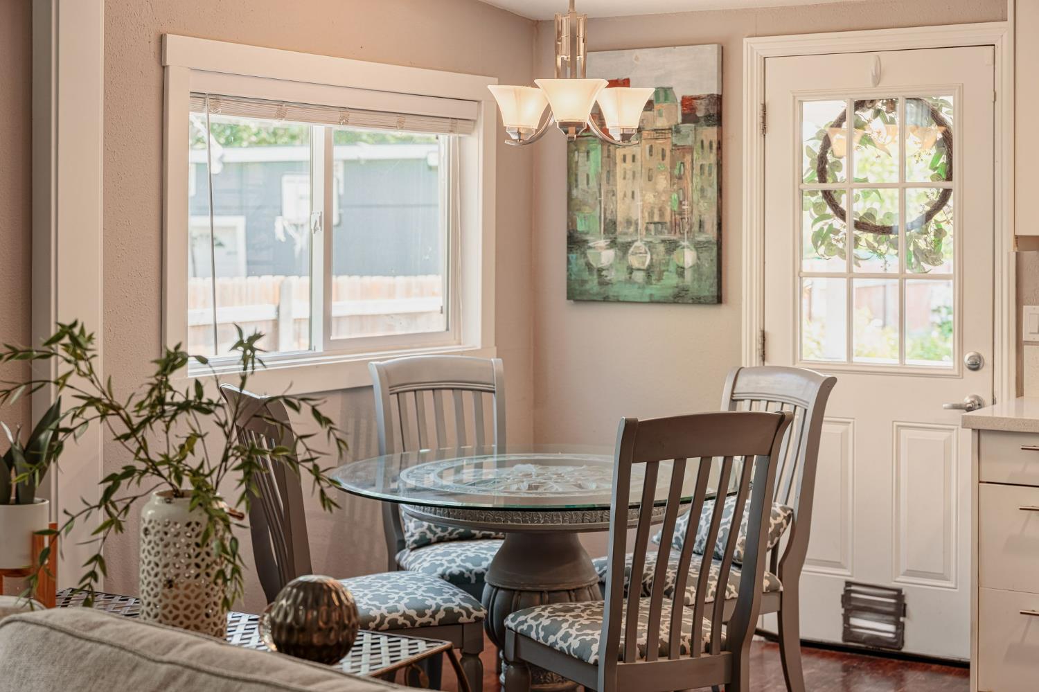 Detail Gallery Image 13 of 37 For 725 4th St, Woodland,  CA 95695 - 3 Beds | 1 Baths