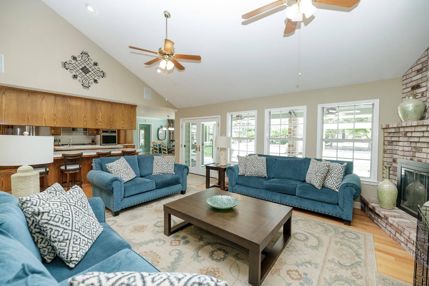 Detail Gallery Image 13 of 68 For 3128 Esta Ave, Modesto,  CA 95355 - 3 Beds | 3 Baths
