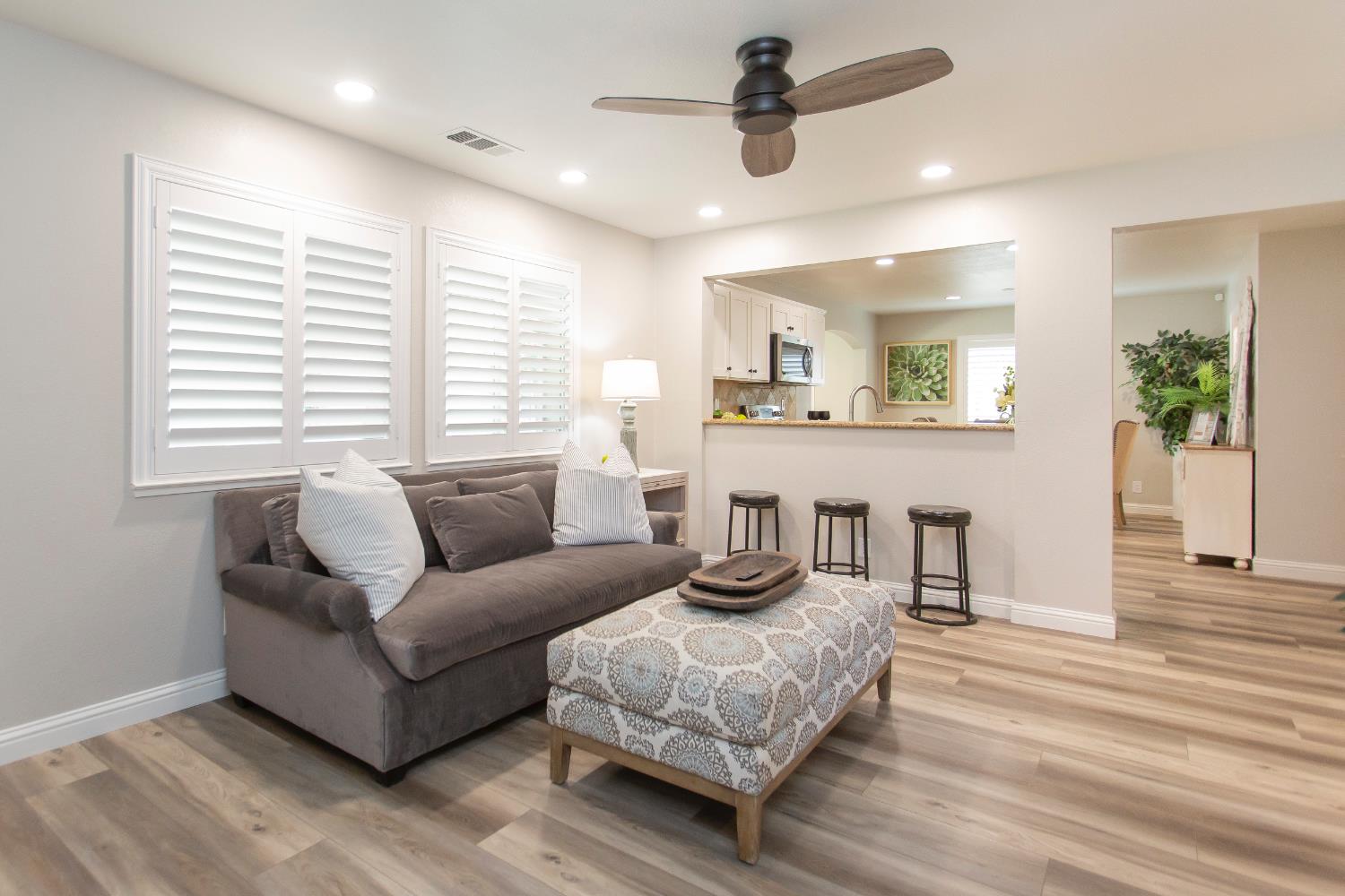 Detail Gallery Image 8 of 31 For 5542 Chancellor Way, Riverbank,  CA 95367 - 3 Beds | 2/1 Baths