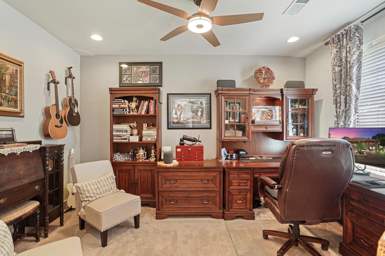 Detail Gallery Image 7 of 44 For 1109 Oak View Dr, Ione,  CA 95640 - 3 Beds | 3 Baths