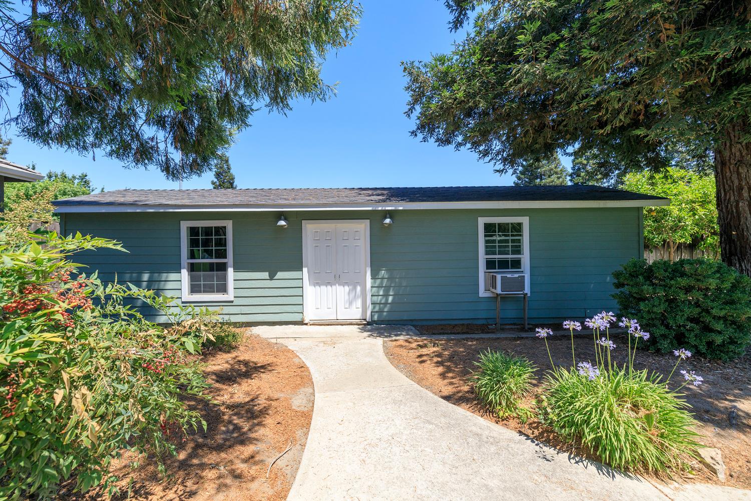 Detail Gallery Image 64 of 68 For 3128 Esta Ave, Modesto,  CA 95355 - 3 Beds | 3 Baths