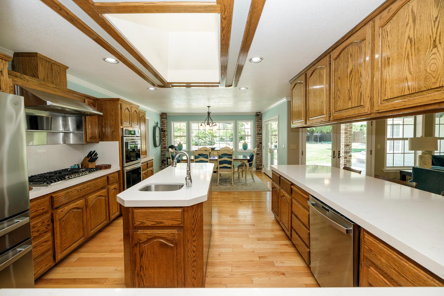 Detail Gallery Image 21 of 68 For 3128 Esta Ave, Modesto,  CA 95355 - 3 Beds | 3 Baths