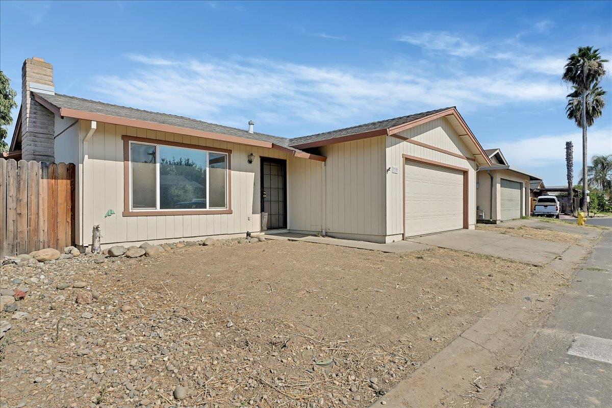 Detail Gallery Image 2 of 22 For 1450 Whyler Rd #39,  Yuba City,  CA 95993 - 3 Beds | 2 Baths