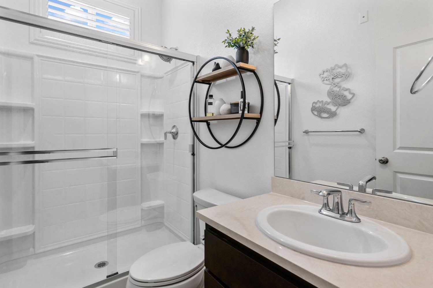 Detail Gallery Image 7 of 38 For 1125 Pearl Dr, Los Banos,  CA 93635 - 4 Beds | 3 Baths