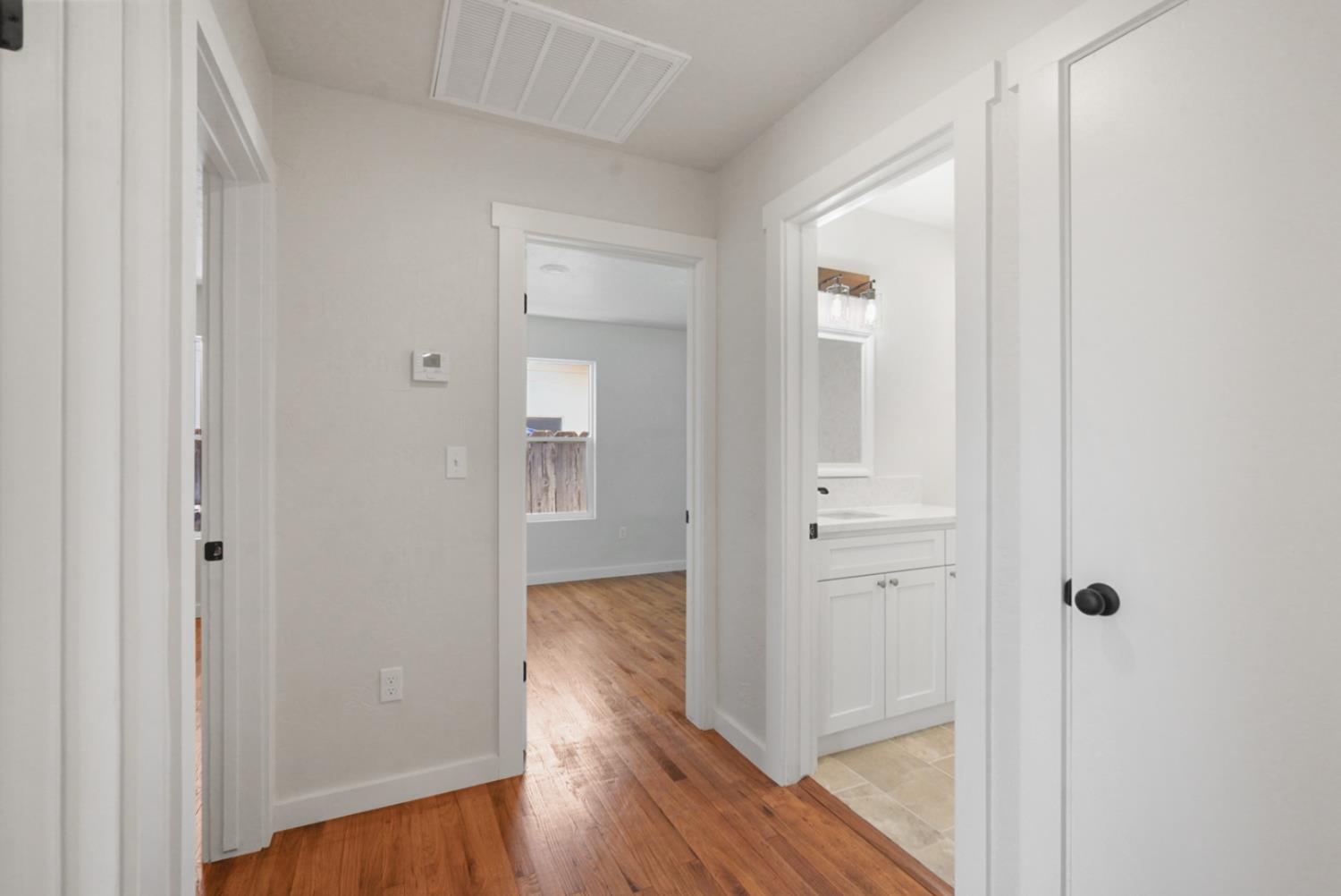 Detail Gallery Image 11 of 19 For 920 S Rose St, Turlock,  CA 95380 - 3 Beds | 1 Baths