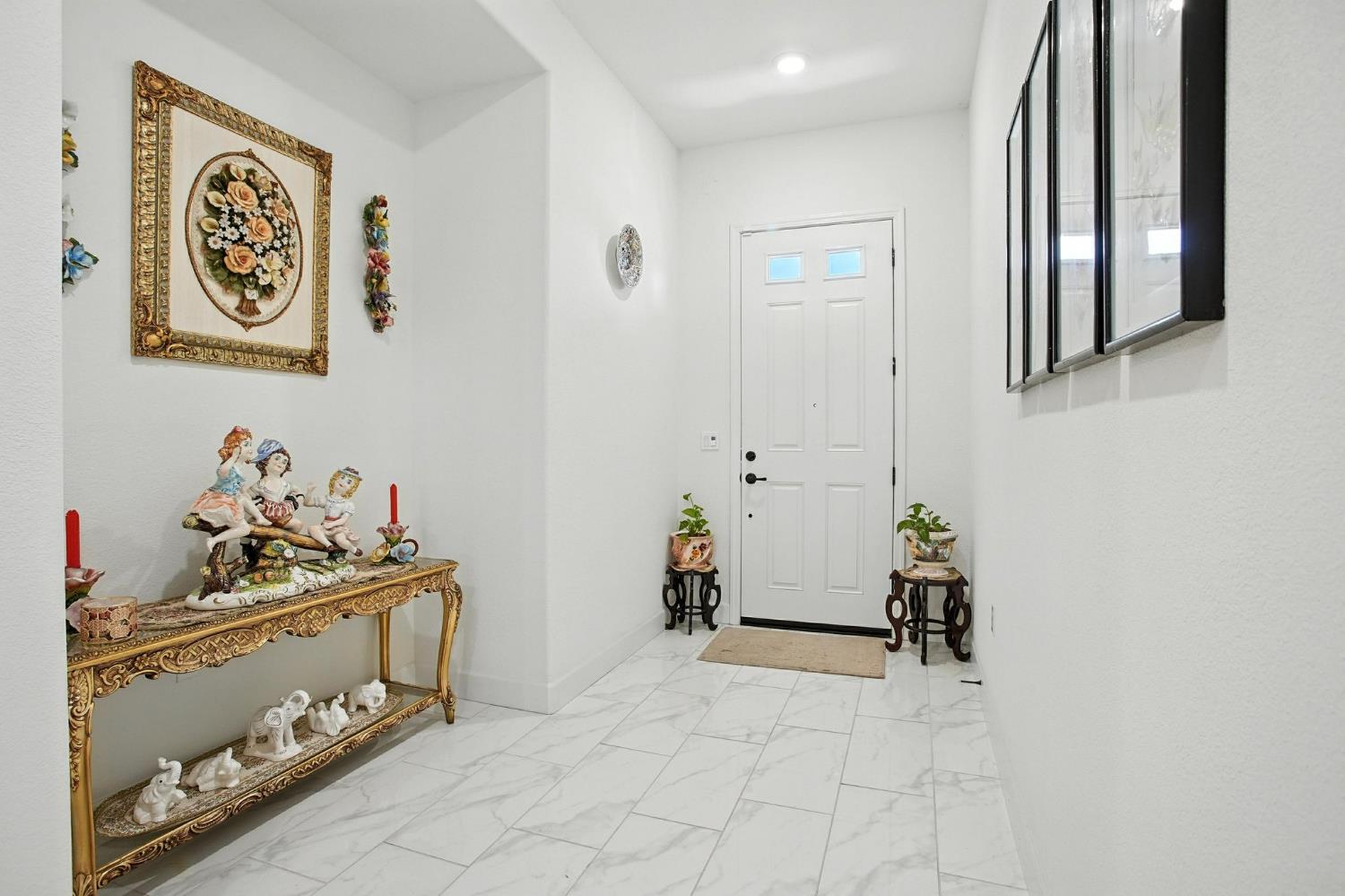 Detail Gallery Image 5 of 36 For 3742 Haymaker Way, Sacramento,  CA 95835 - 3 Beds | 2 Baths