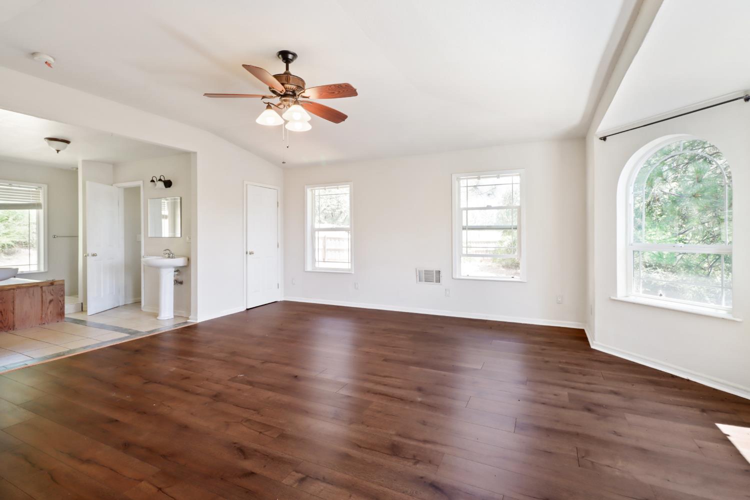 Detail Gallery Image 12 of 27 For 90 Tall Pines Ct, Applegate,  CA 95703 - 3 Beds | 2/1 Baths