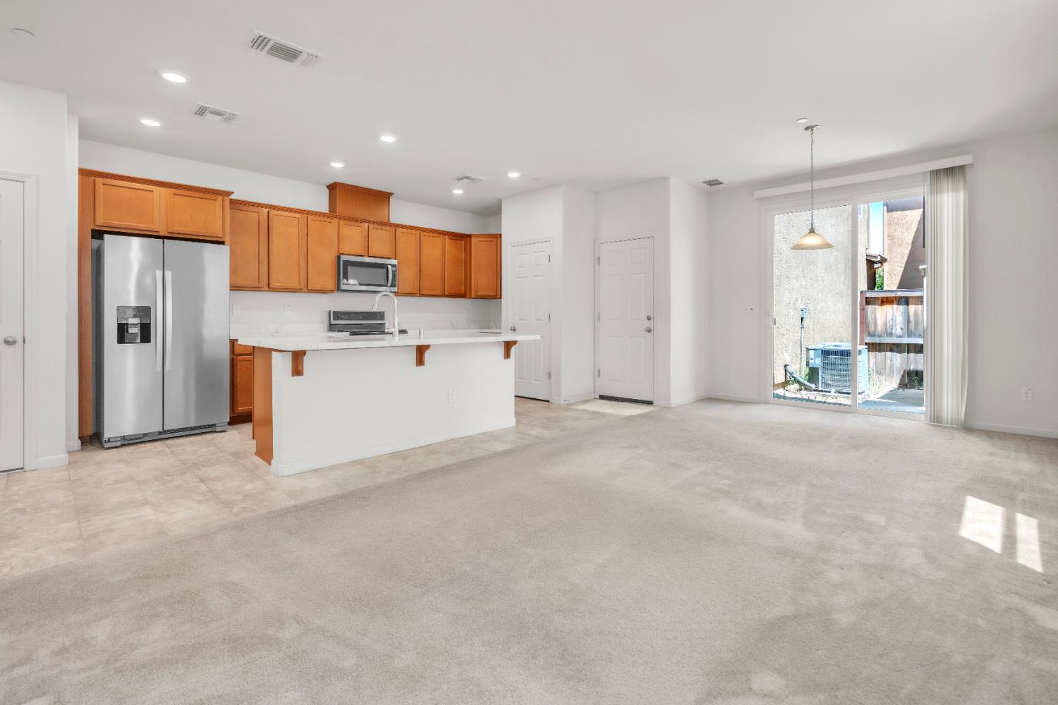 Detail Gallery Image 6 of 35 For 9934 Macabee Ln, Elk Grove,  CA 95757 - 3 Beds | 2/1 Baths