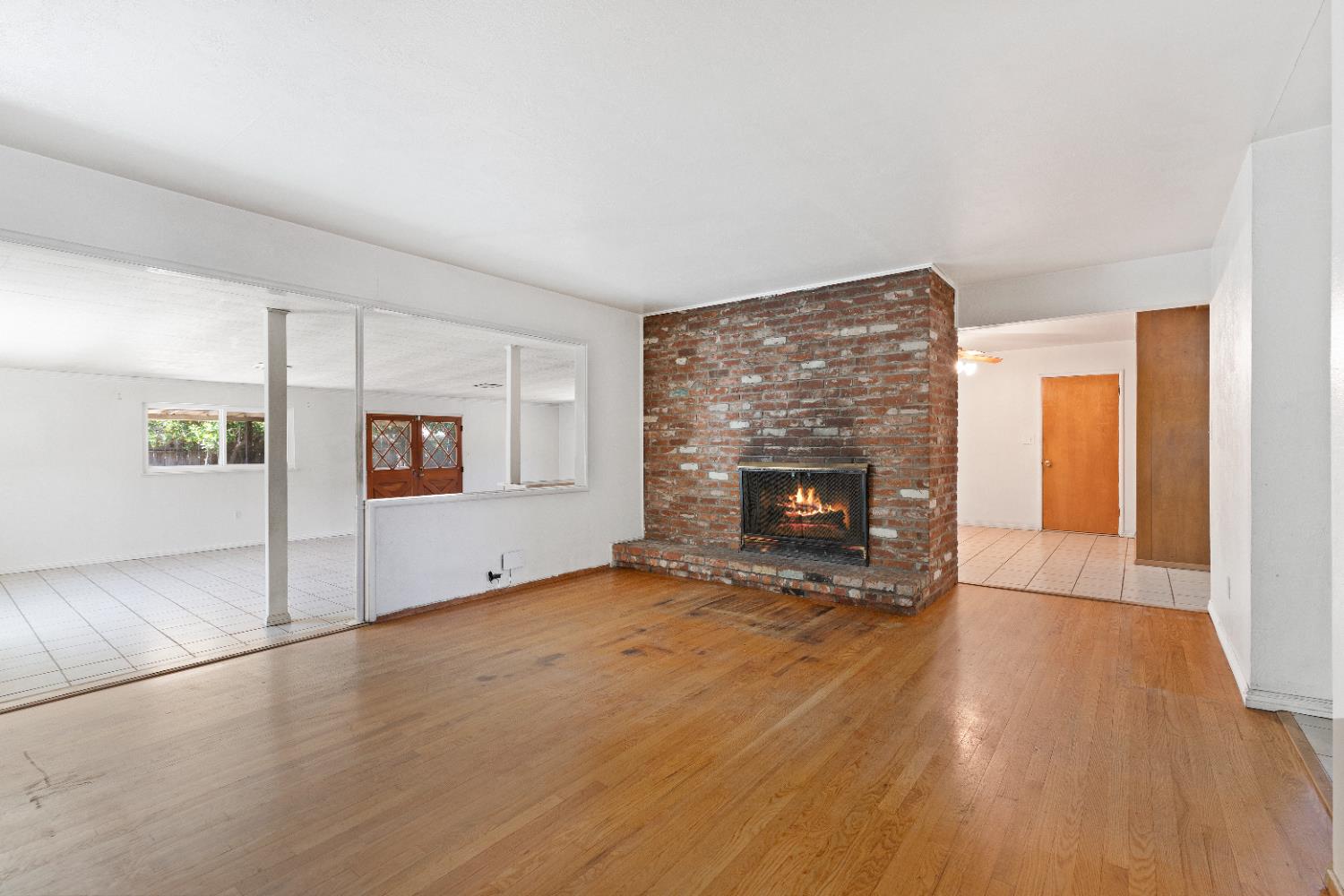 Detail Gallery Image 5 of 34 For 1418 Cypress Ave, Modesto,  CA 95350 - 3 Beds | 2 Baths