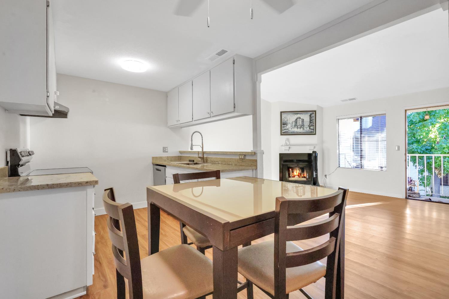 Detail Gallery Image 7 of 37 For 712 Mccoy Ct #59,  Lodi,  CA 95240 - 2 Beds | 1 Baths