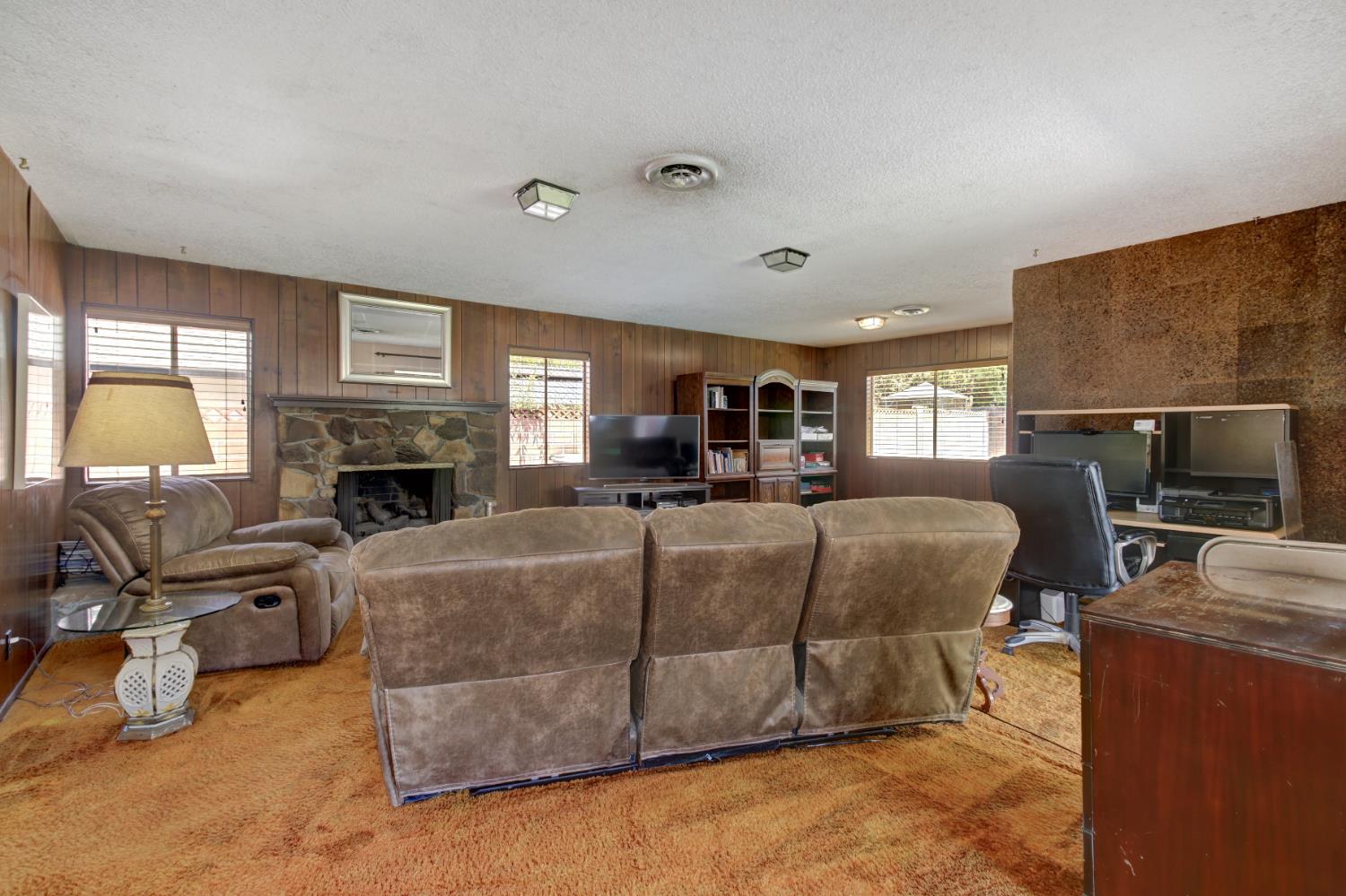Detail Gallery Image 15 of 38 For 3845 Lynwood Way, Sacramento,  CA 95864 - 3 Beds | 3 Baths