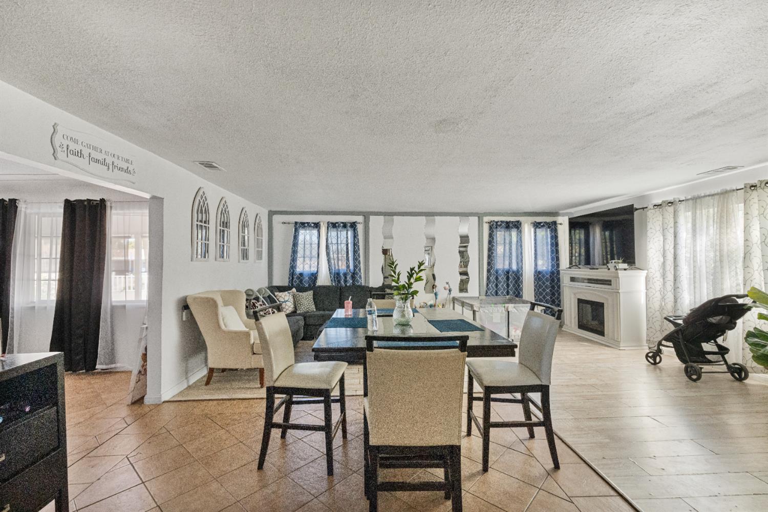 Detail Gallery Image 8 of 22 For 1260 T St, Merced,  CA 95341 - 2 Beds | 1 Baths