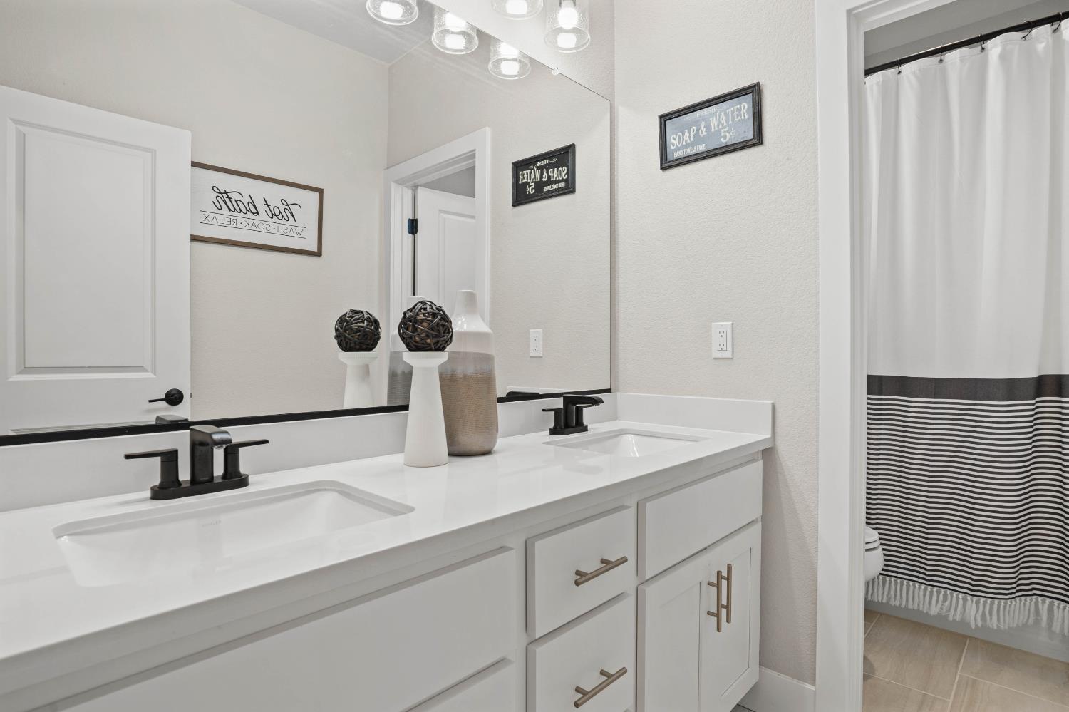 Detail Gallery Image 44 of 70 For 2050 Starwood Dr, Riverbank,  CA 95367 - 4 Beds | 3 Baths