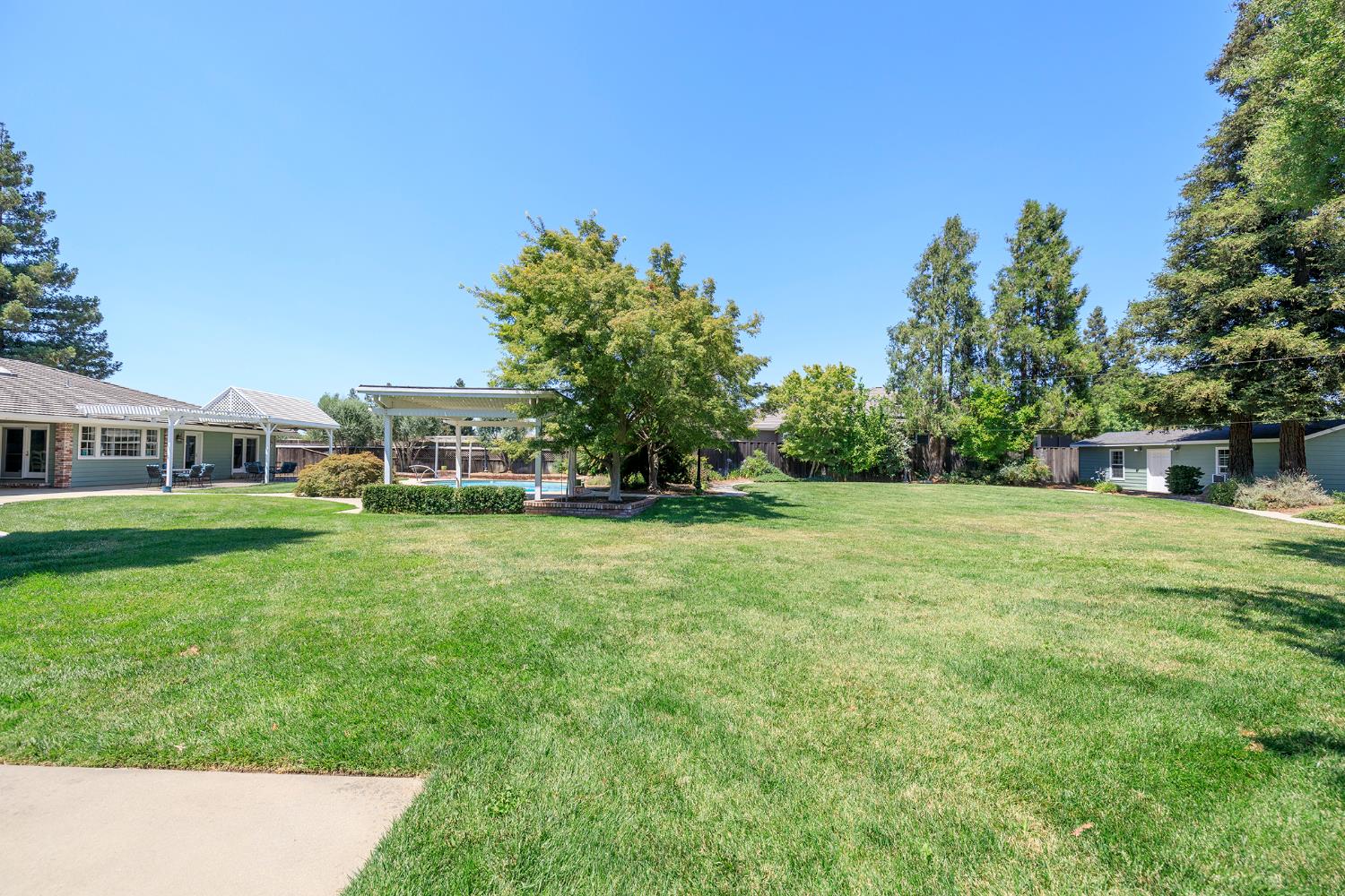 Detail Gallery Image 59 of 68 For 3128 Esta Ave, Modesto,  CA 95355 - 3 Beds | 3 Baths