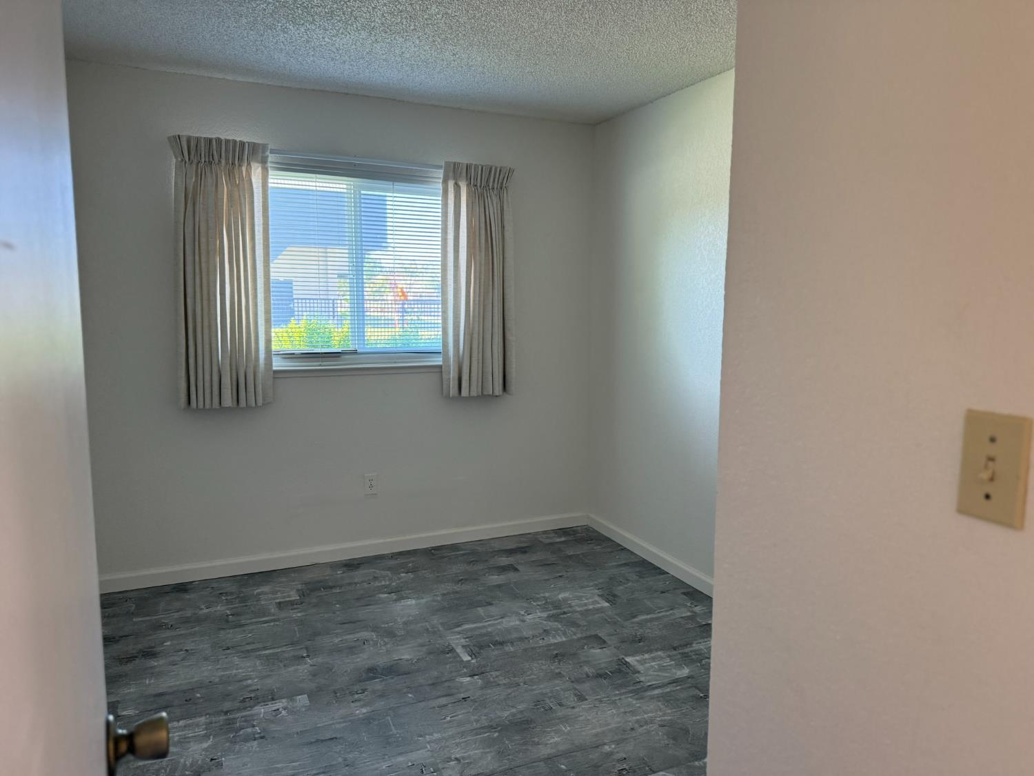 Detail Gallery Image 14 of 27 For 4000 Blue Bird Dr, Modesto,  CA 95356 - 3 Beds | 2 Baths