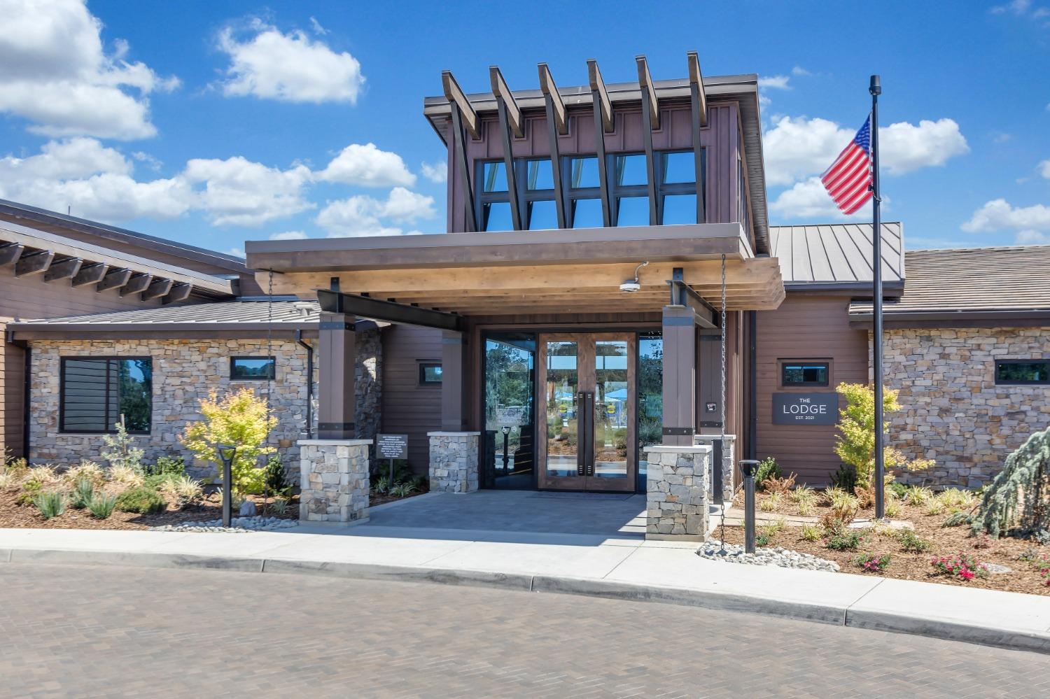Detail Gallery Image 7 of 28 For 301 Trout Creek Ct, Lincoln,  CA 95648 - 2 Beds | 2 Baths
