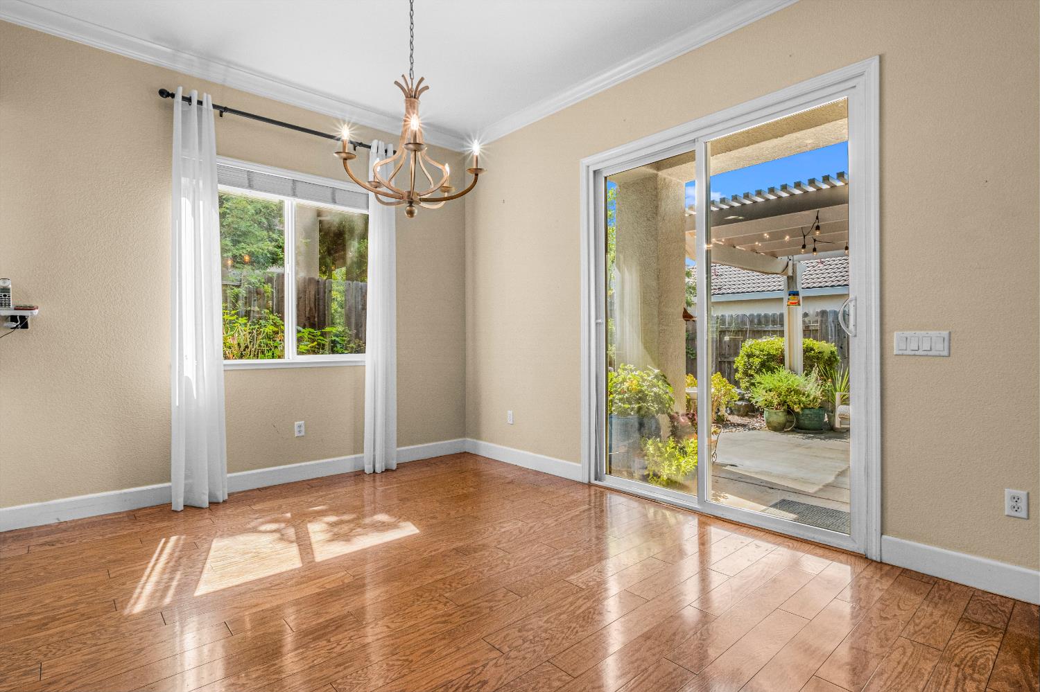 Detail Gallery Image 20 of 82 For 9544 Sun Poppy Way, El Dorado Hills,  CA 95762 - 2 Beds | 2/1 Baths