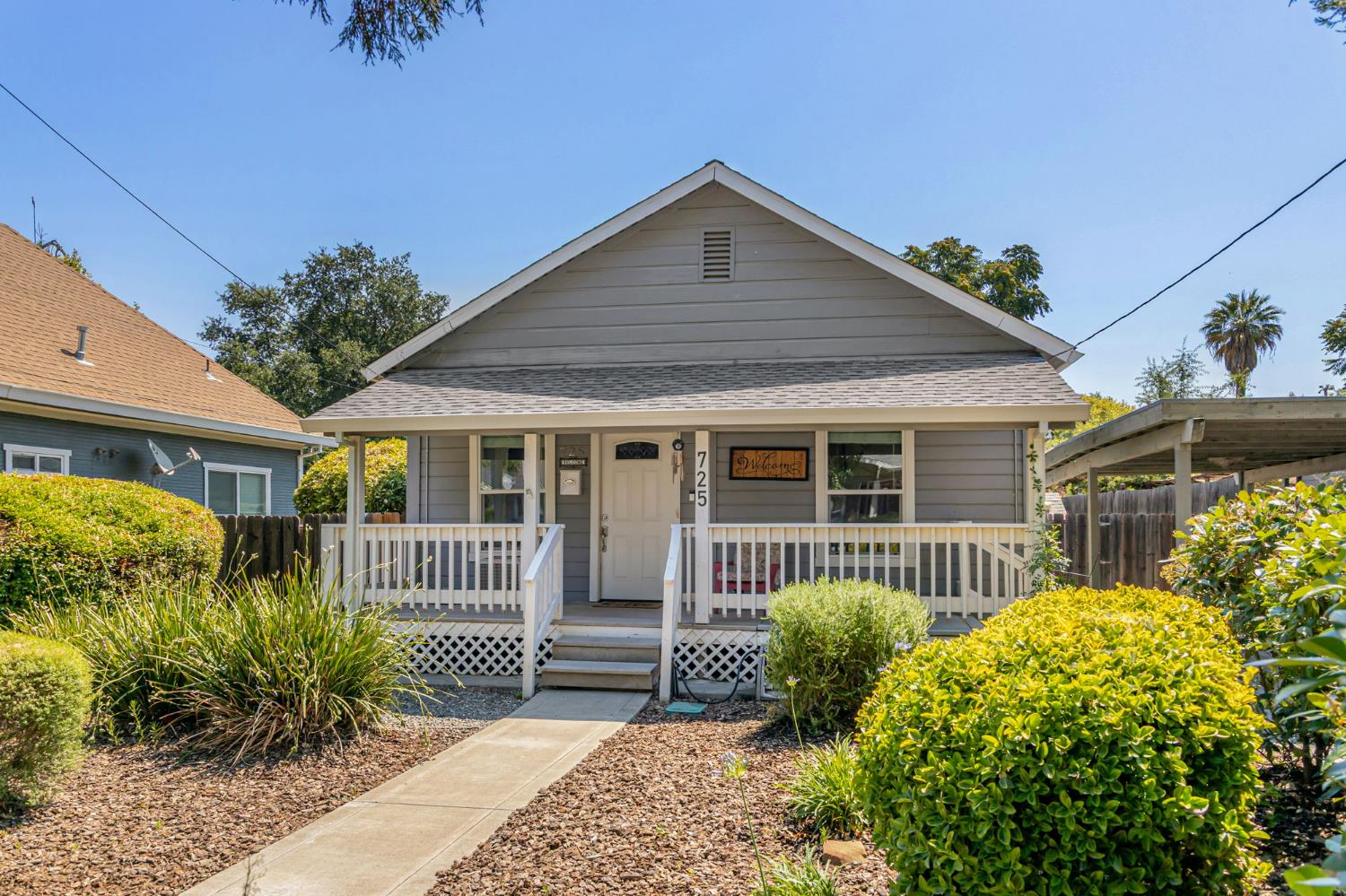 Detail Gallery Image 1 of 37 For 725 4th St, Woodland,  CA 95695 - 3 Beds | 1 Baths