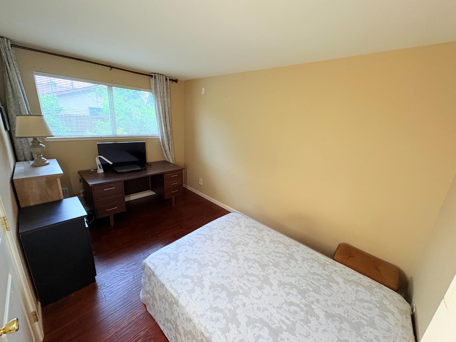 Detail Gallery Image 11 of 16 For 10472 Abbottford Way, Rancho Cordova,  CA 95670 - 3 Beds | 2 Baths