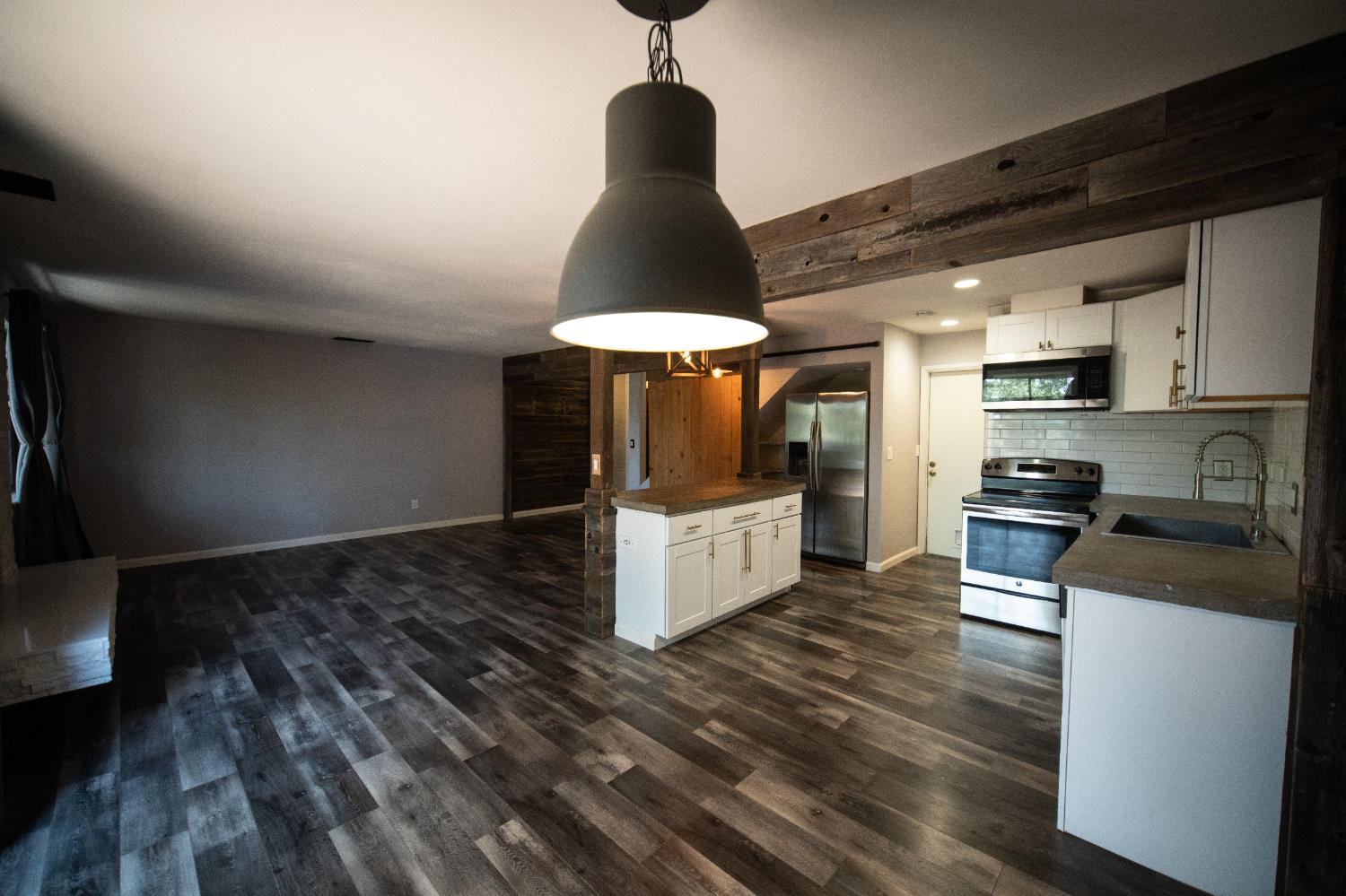 Detail Gallery Image 7 of 36 For 3406 Bristol Ct, Cameron Park,  CA 95682 - 3 Beds | 2/1 Baths