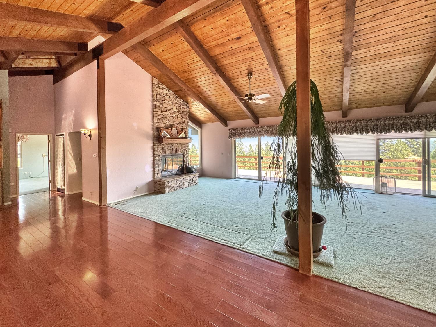 Detail Gallery Image 5 of 38 For 16169 Tina Ct, Grass Valley,  CA 95945 - 3 Beds | 3 Baths