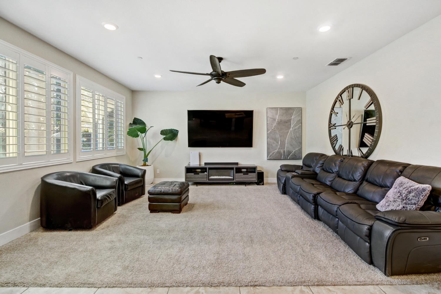 Detail Gallery Image 24 of 88 For 9940 Lorae Way, Elk Grove,  CA 95624 - 4 Beds | 3 Baths