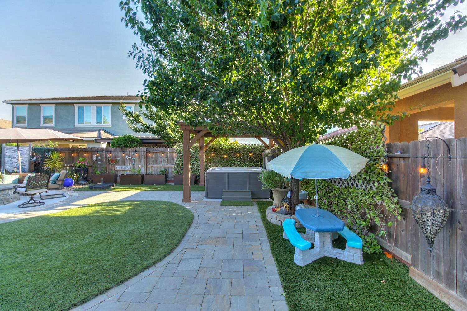 Detail Gallery Image 75 of 88 For 9940 Lorae Way, Elk Grove,  CA 95624 - 4 Beds | 3 Baths