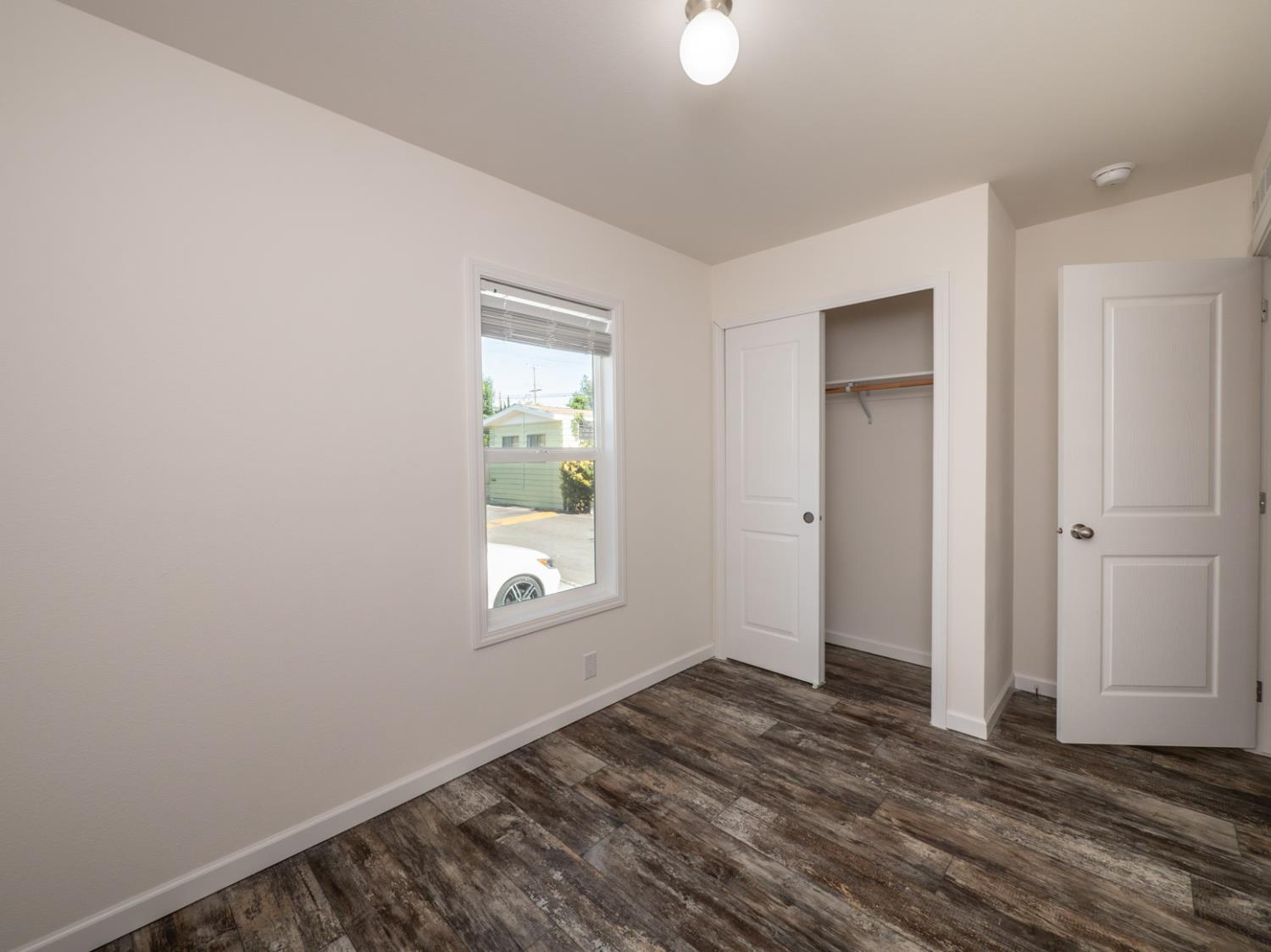 Detail Gallery Image 14 of 23 For 10711 Sherman Grove Ave 26, Sunland,  CA 91040 - 2 Beds | 2 Baths