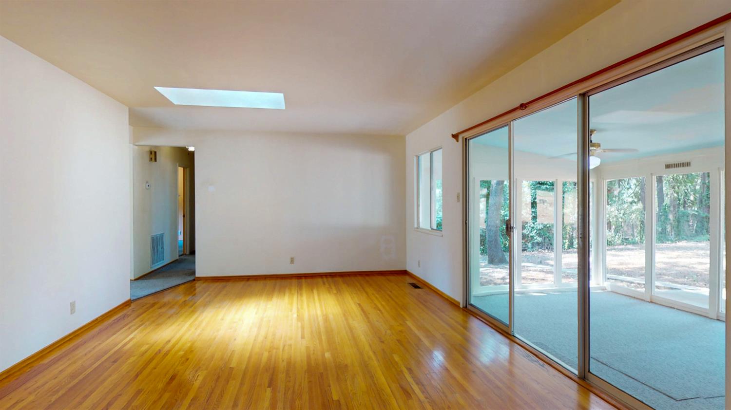 Detail Gallery Image 6 of 43 For 15604 Ridge Estates Rd, Nevada City,  CA 95959 - 2 Beds | 1/1 Baths