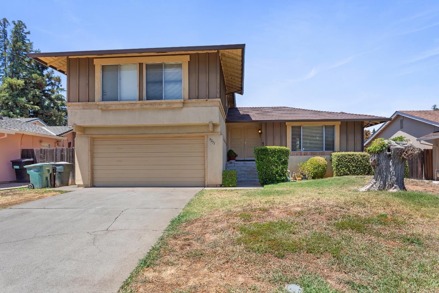 Detail Gallery Image 3 of 26 For 9251 Carla Way, Sacramento,  CA 95826 - 4 Beds | 2/1 Baths