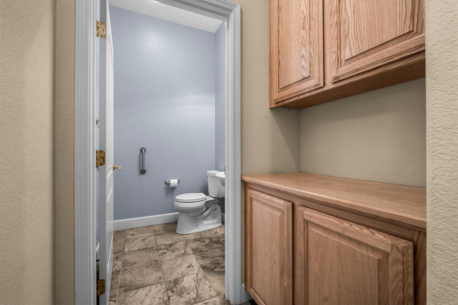 Detail Gallery Image 14 of 82 For 9544 Sun Poppy Way, El Dorado Hills,  CA 95762 - 2 Beds | 2/1 Baths