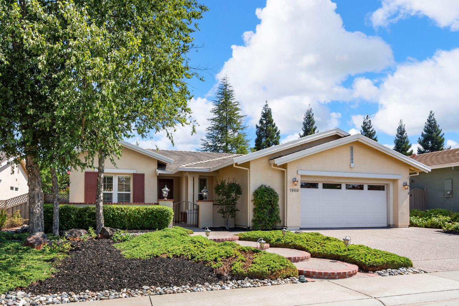 Detail Gallery Image 1 of 36 For 1960 Viola View Ct, Lincoln,  CA 95648 - 2 Beds | 2 Baths