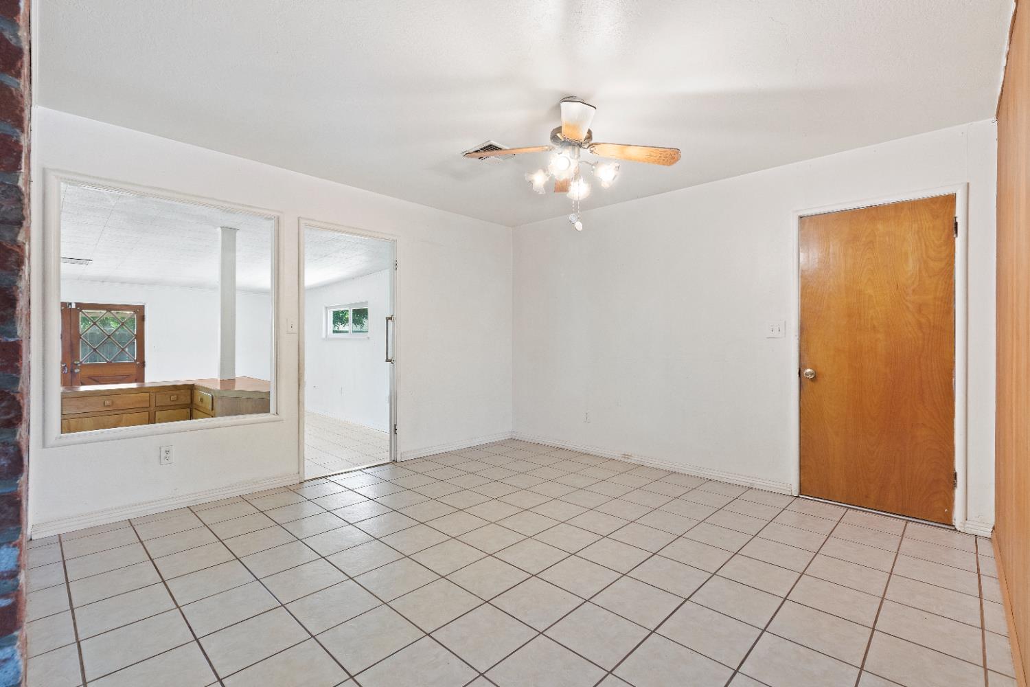 Detail Gallery Image 8 of 34 For 1418 Cypress Ave, Modesto,  CA 95350 - 3 Beds | 2 Baths