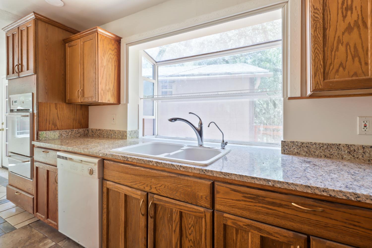 Detail Gallery Image 8 of 27 For 90 Tall Pines Ct, Applegate,  CA 95703 - 3 Beds | 2/1 Baths