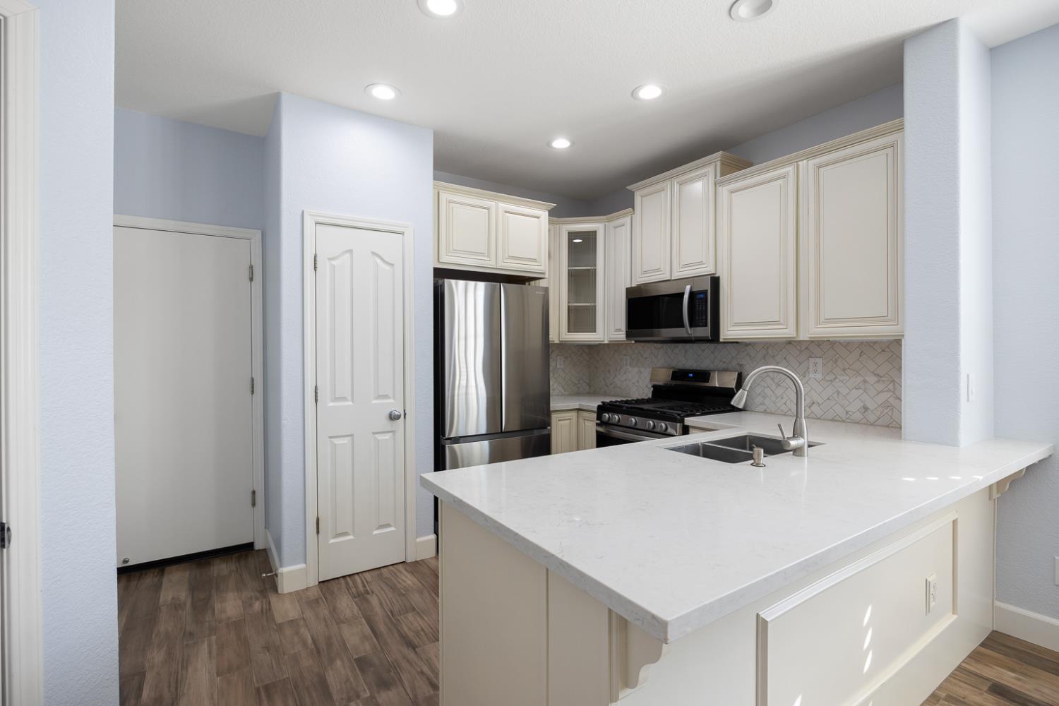 Detail Gallery Image 11 of 40 For 9205 Cortina Cir, Roseville,  CA 95678 - 3 Beds | 2/1 Baths