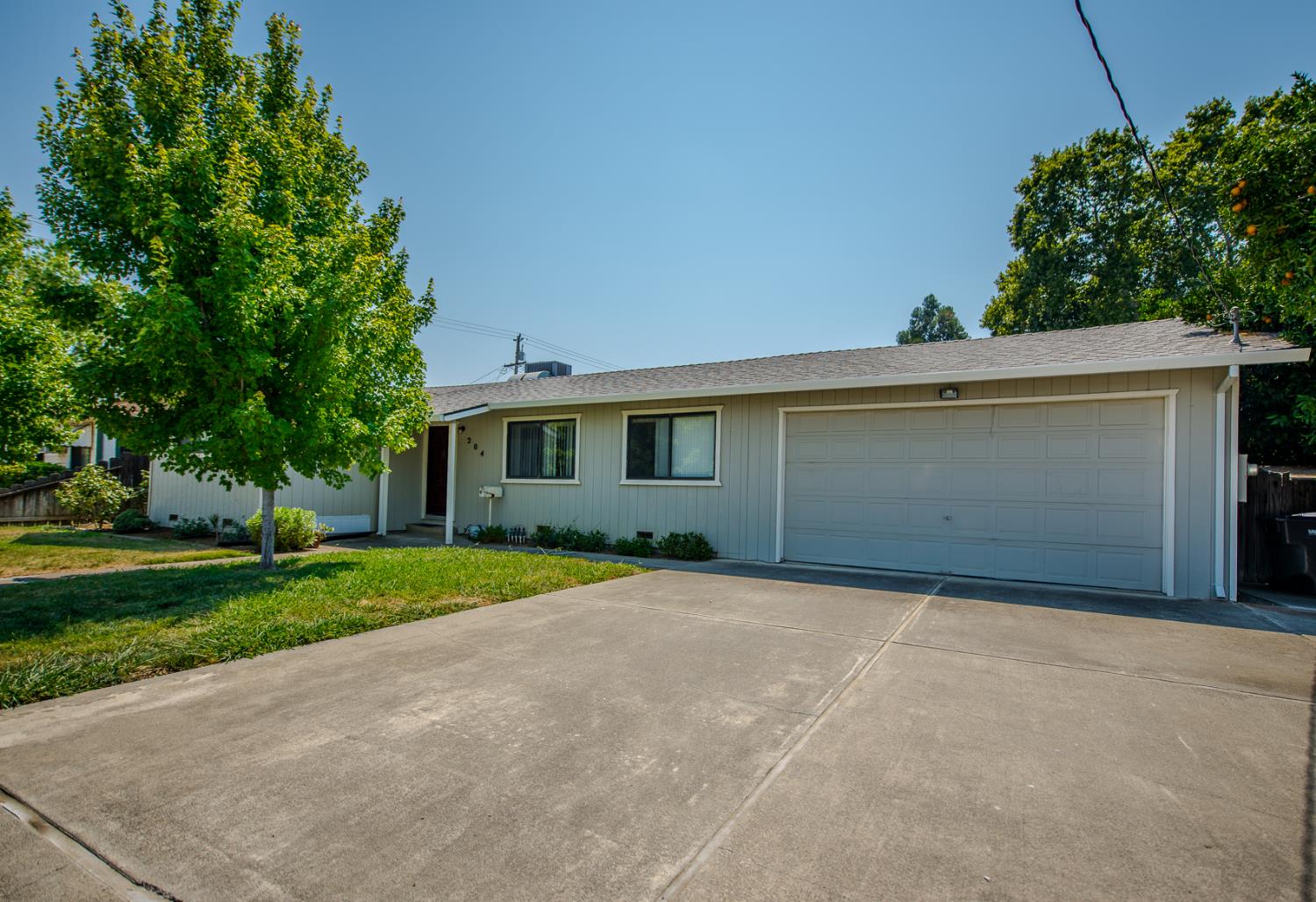 Detail Gallery Image 2 of 43 For 204 Emery St, Winters,  CA 95694 - 3 Beds | 2 Baths