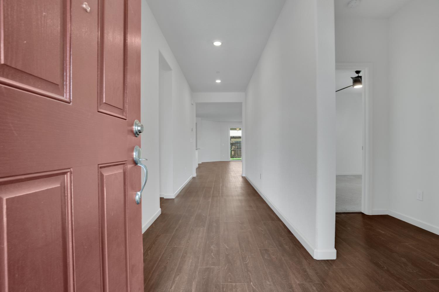 Detail Gallery Image 3 of 25 For 841 Stawell Dr, Patterson,  CA 95363 - 4 Beds | 2 Baths