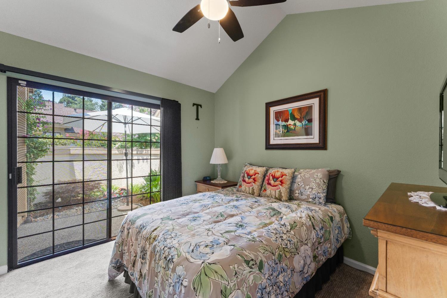 Detail Gallery Image 9 of 21 For 7522 Creekridge Ln, Citrus Heights,  CA 95610 - 3 Beds | 3 Baths