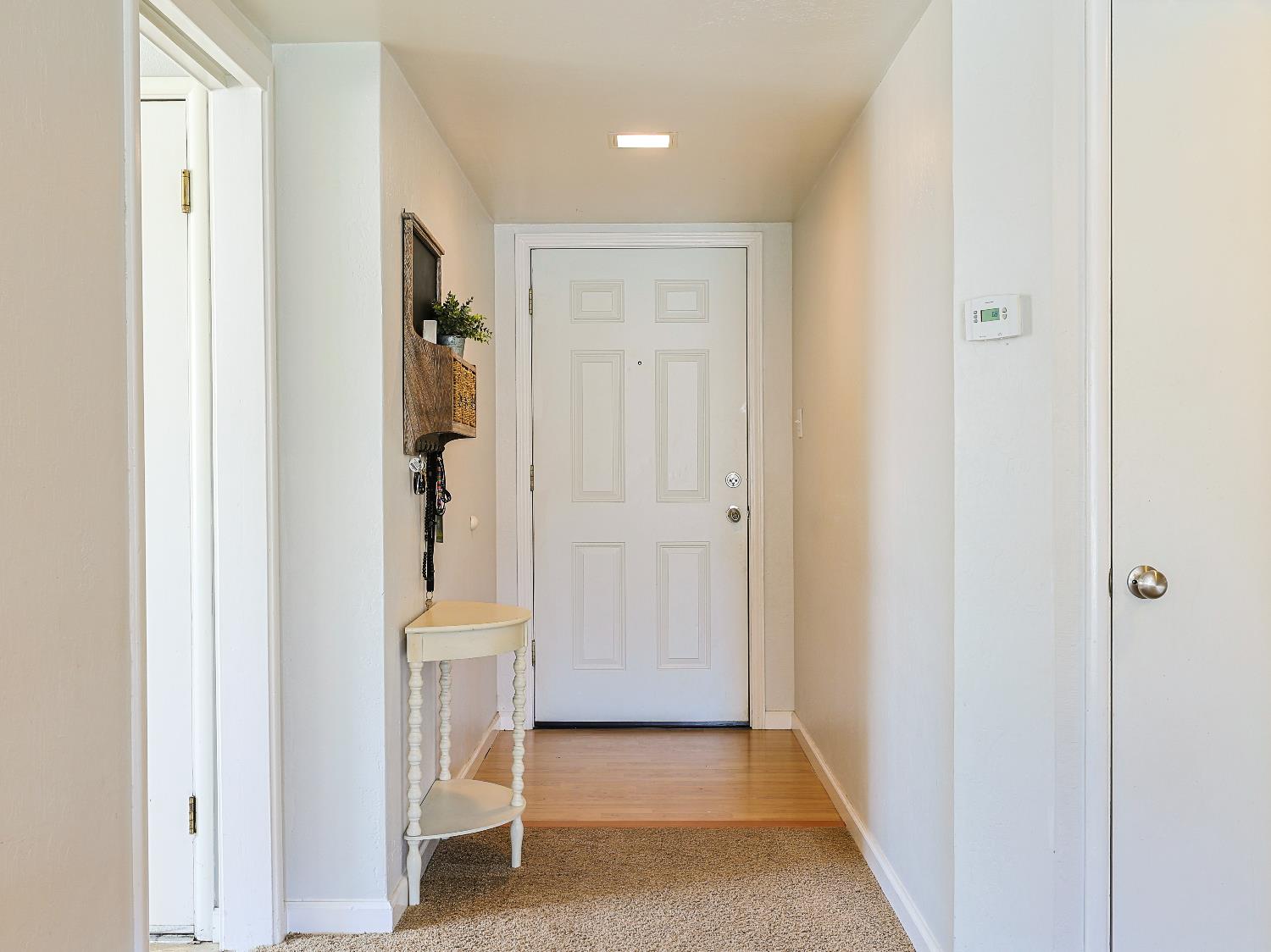 Detail Gallery Image 3 of 45 For 18 W Clanton Ave, Woodland,  CA 95695 - 3 Beds | 2 Baths