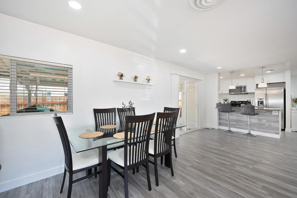 Detail Gallery Image 10 of 35 For 9431 Erwin Ave, Orangevale,  CA 95662 - 3 Beds | 2 Baths