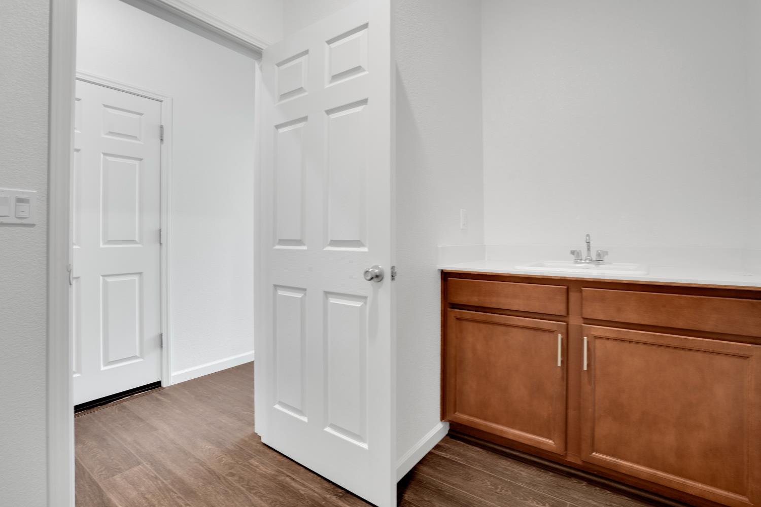 Detail Gallery Image 8 of 25 For 841 Stawell Dr, Patterson,  CA 95363 - 4 Beds | 2 Baths