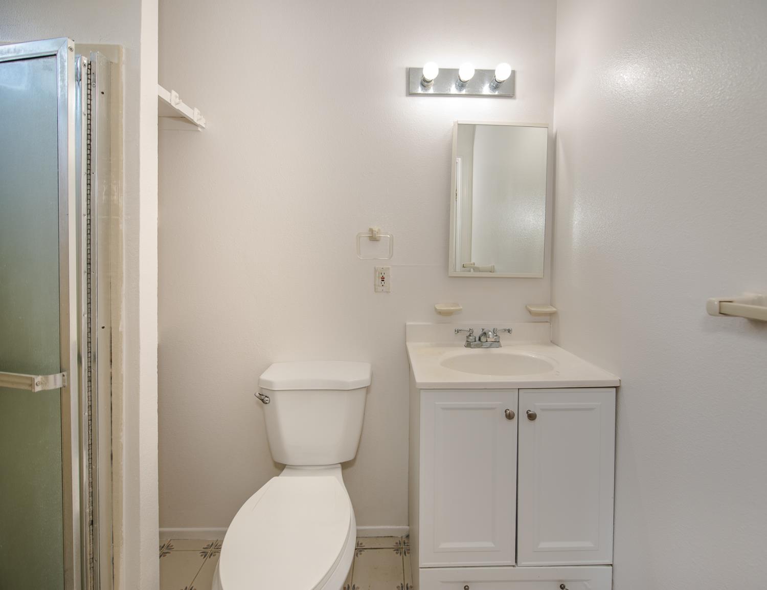 Detail Gallery Image 18 of 43 For 204 Emery St, Winters,  CA 95694 - 3 Beds | 2 Baths