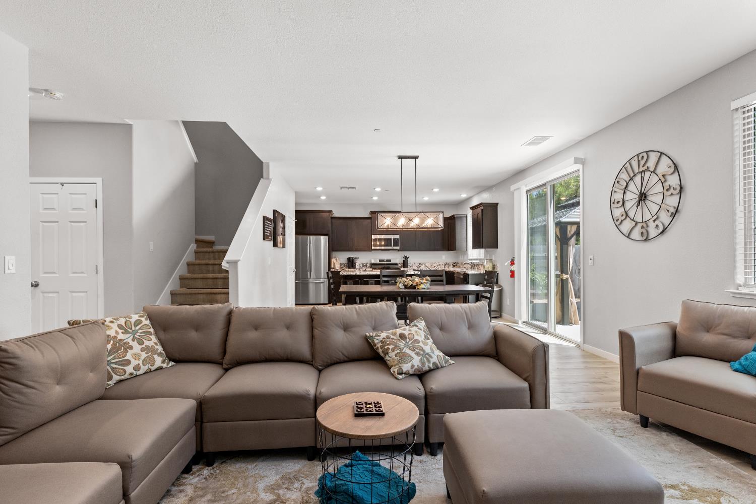 Detail Gallery Image 7 of 33 For 3247 Le Bourget Ln, Lincoln,  CA 95648 - 4 Beds | 3 Baths