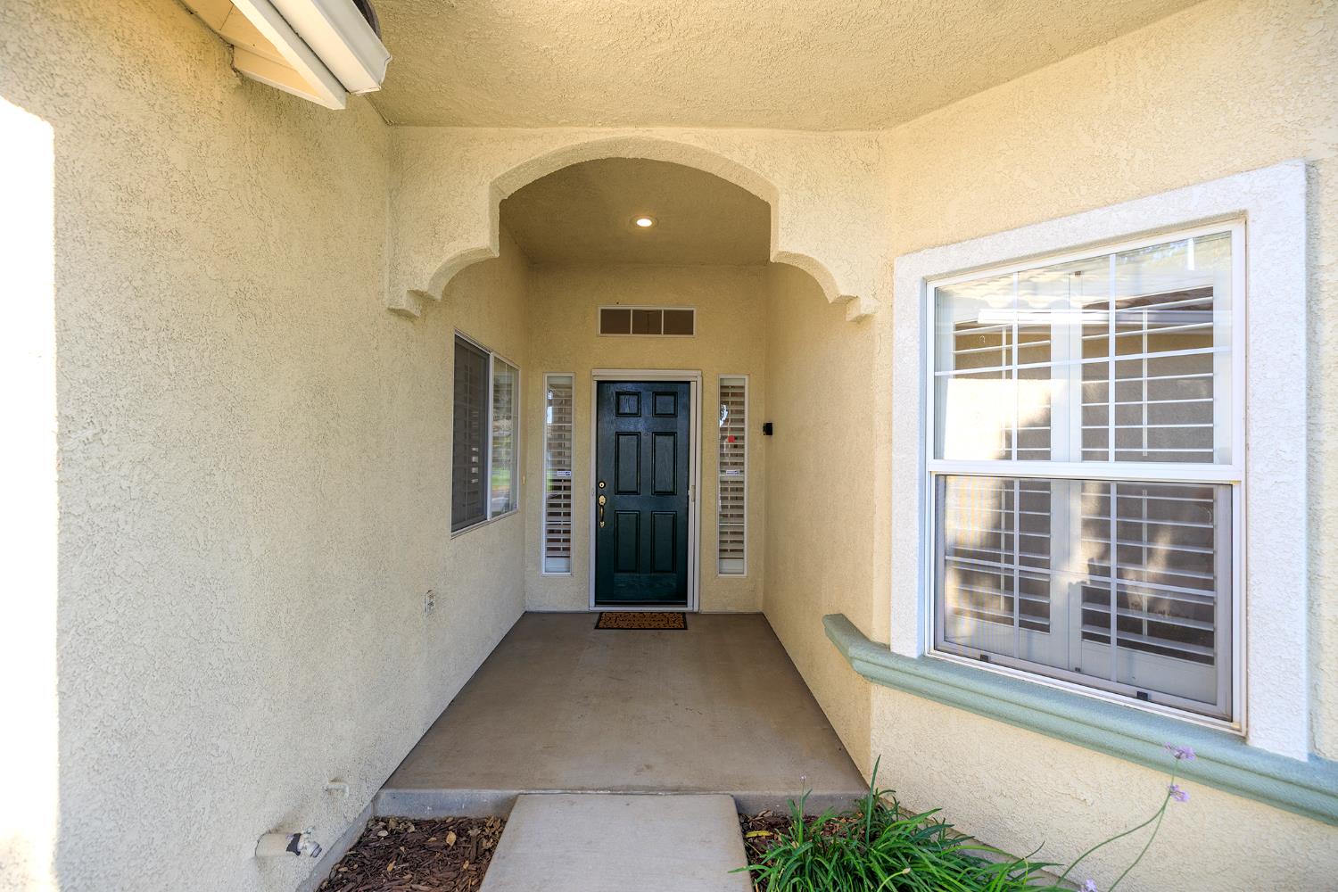 Detail Gallery Image 2 of 35 For 157 Little Johns Creek Dr, Oakdale,  CA 95361 - 2 Beds | 2 Baths