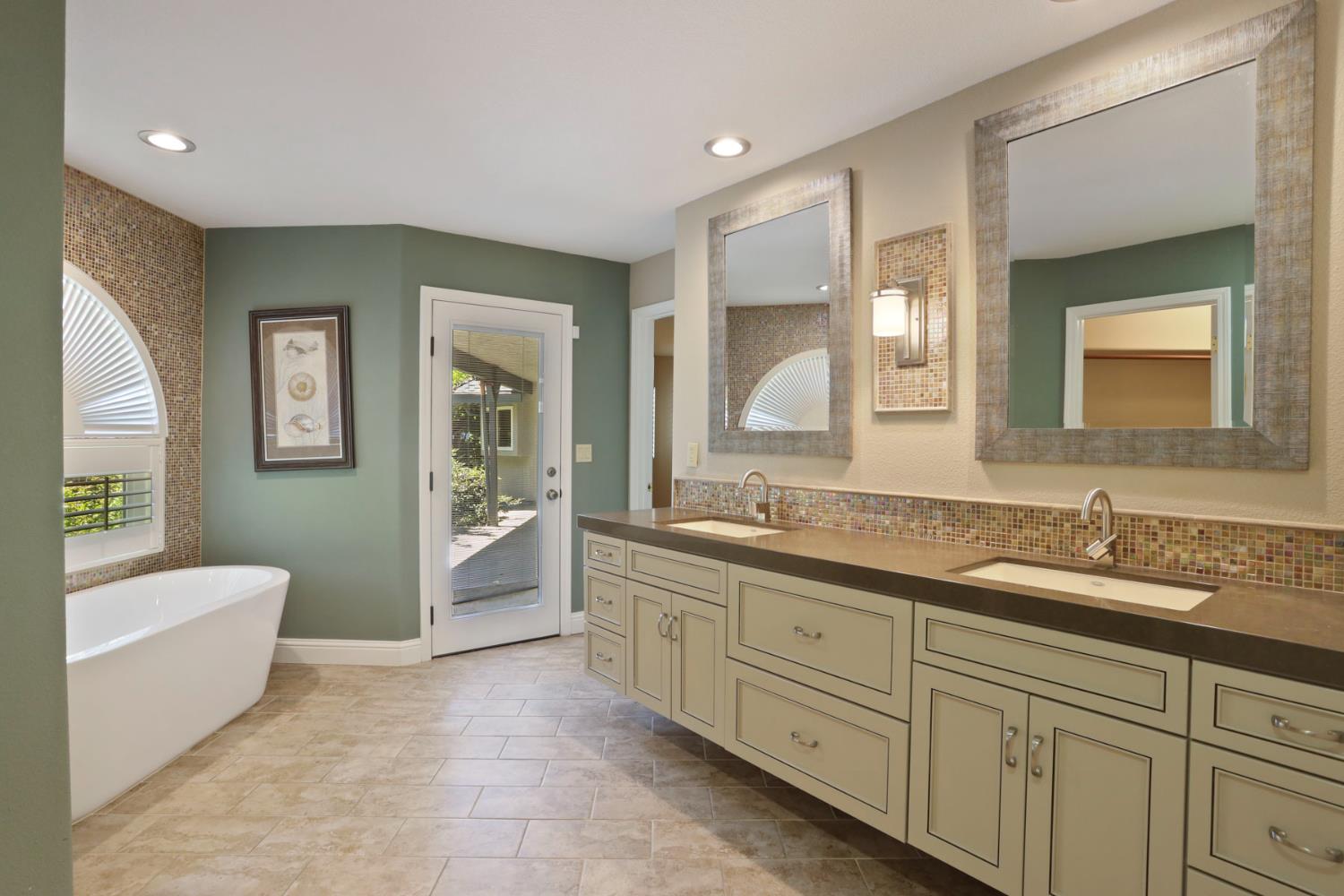 Detail Gallery Image 33 of 50 For 2404 Dutchollow Ct, Modesto,  CA 95356 - 3 Beds | 2 Baths