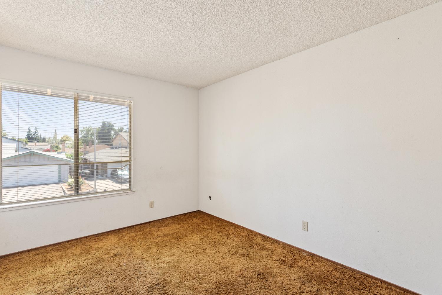 Detail Gallery Image 16 of 26 For 9251 Carla Way, Sacramento,  CA 95826 - 4 Beds | 2/1 Baths