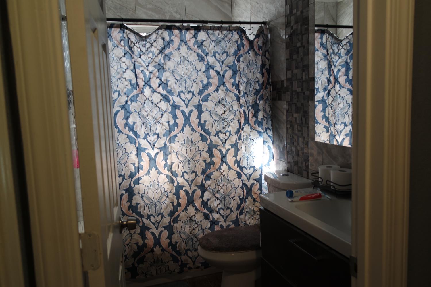 Detail Gallery Image 12 of 19 For 8745 Spruce Ridge Way, Antelope,  CA 95843 - 3 Beds | 2 Baths