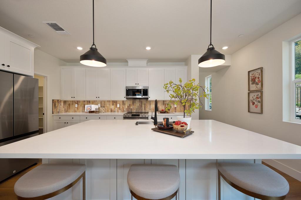 Detail Gallery Image 12 of 31 For 3022 Constellation Ave, Placerville,  CA 95667 - 4 Beds | 3/1 Baths