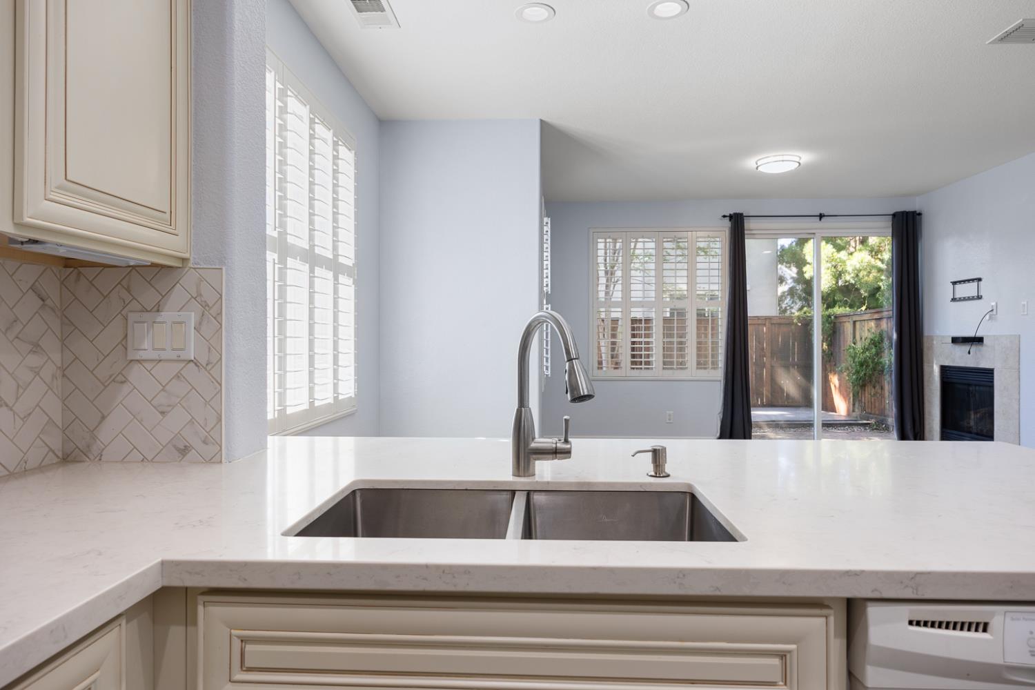 Detail Gallery Image 13 of 40 For 9205 Cortina Cir, Roseville,  CA 95678 - 3 Beds | 2/1 Baths